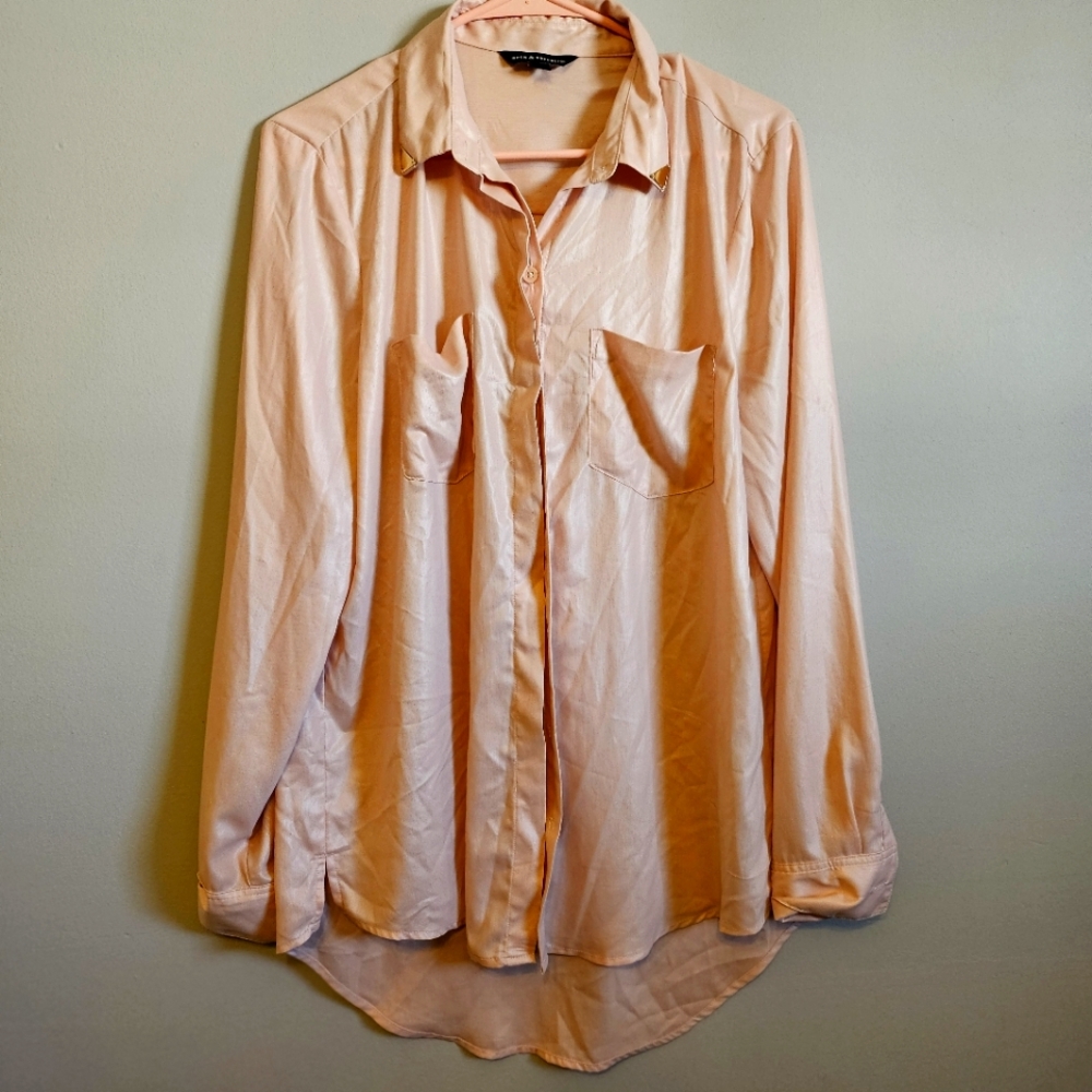 Rock and Republican Light Pink Blouse
